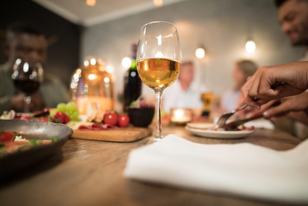 A Food Lover’s Guide to Mason’s Island: Must-Try Eats and Hidden Gems in Groton’s Coastal Neighborhood